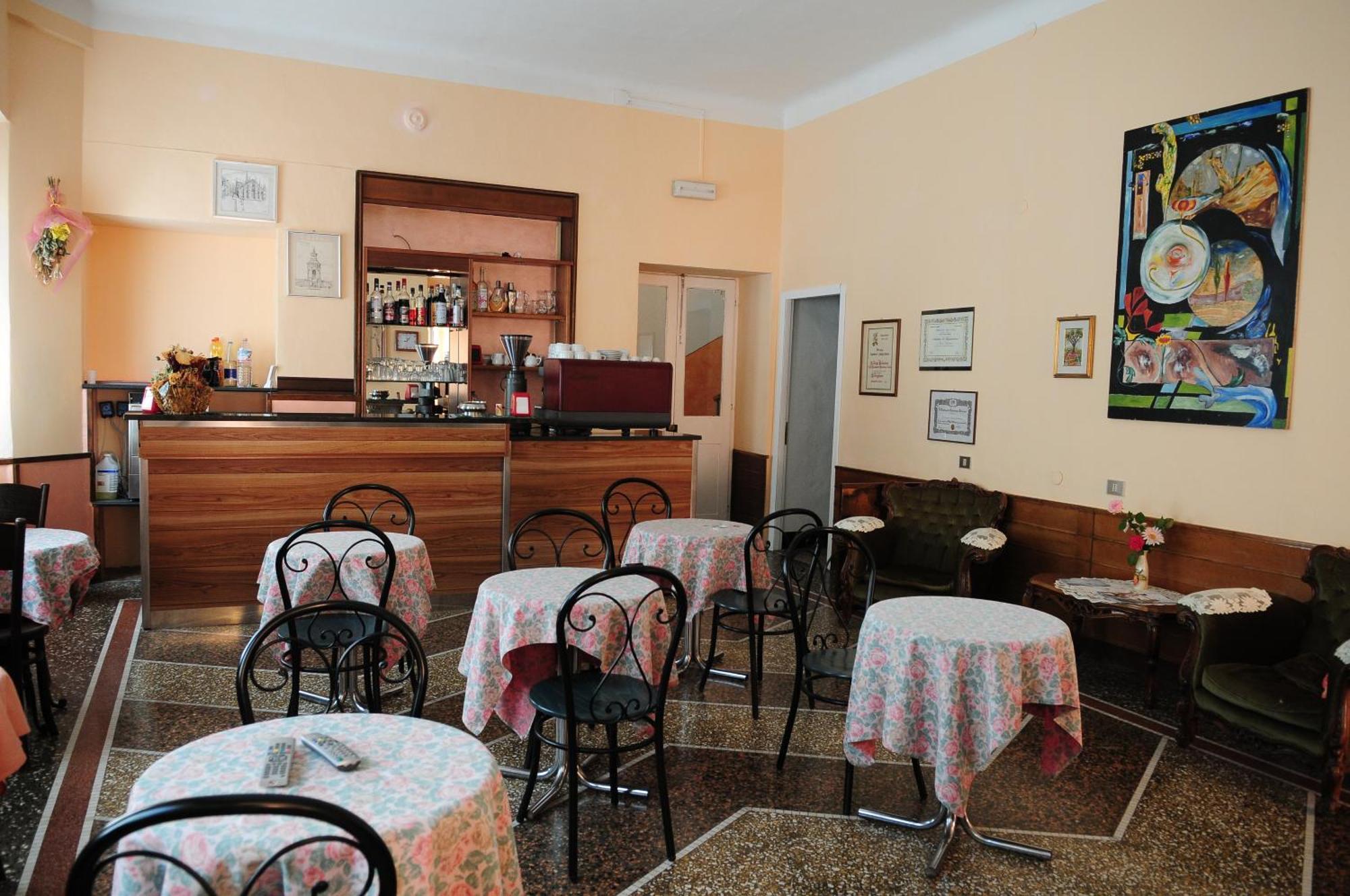 Belvedere Hotell Acqui Terme Exteriör bild