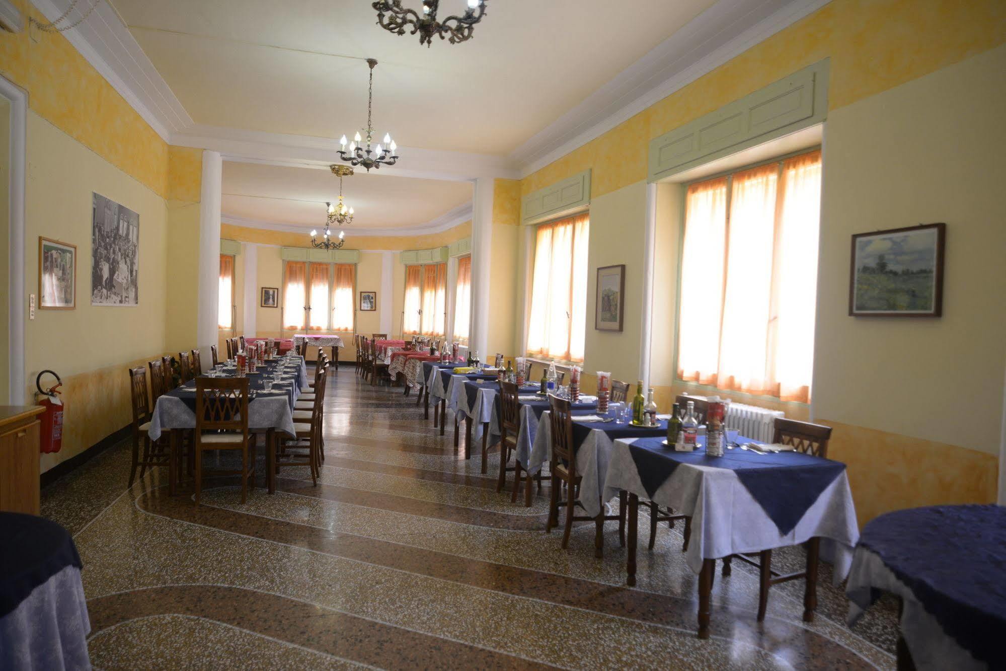 Belvedere Hotell Acqui Terme Exteriör bild